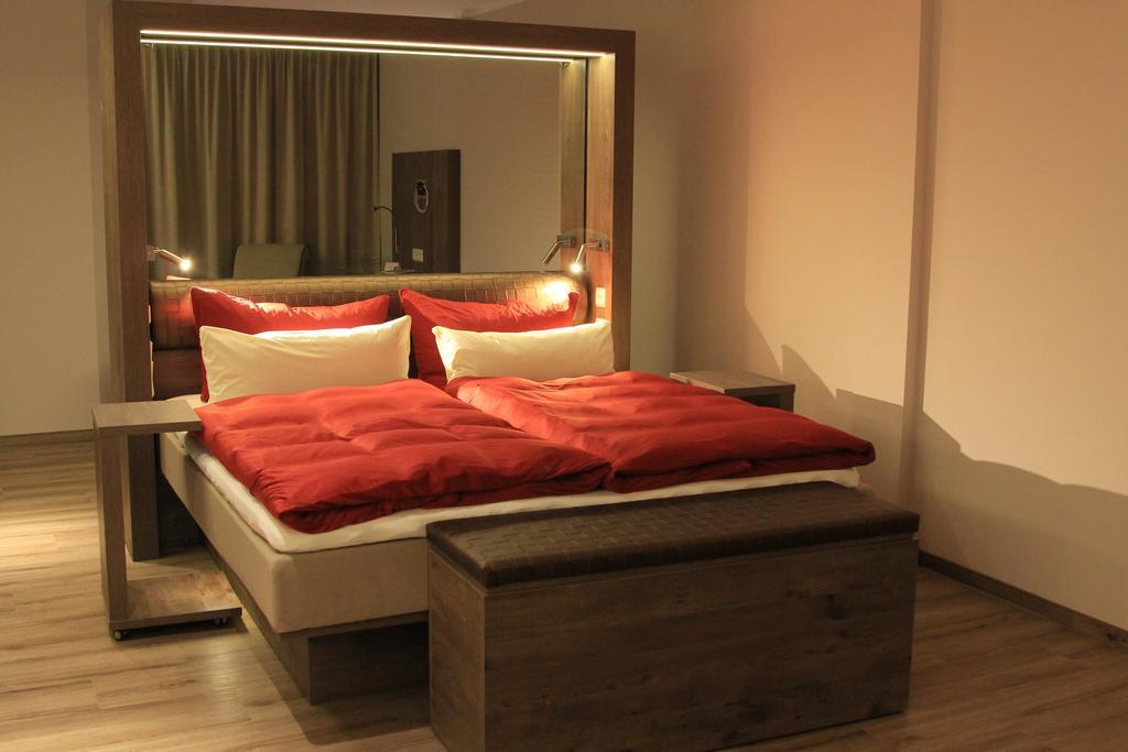 Hotel Weiss Angermunde Extérieur photo