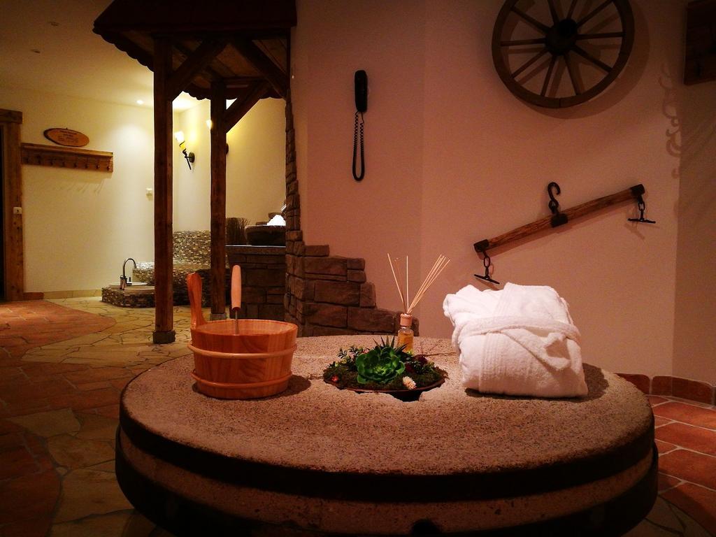 Hotel Weiss Angermunde Extérieur photo