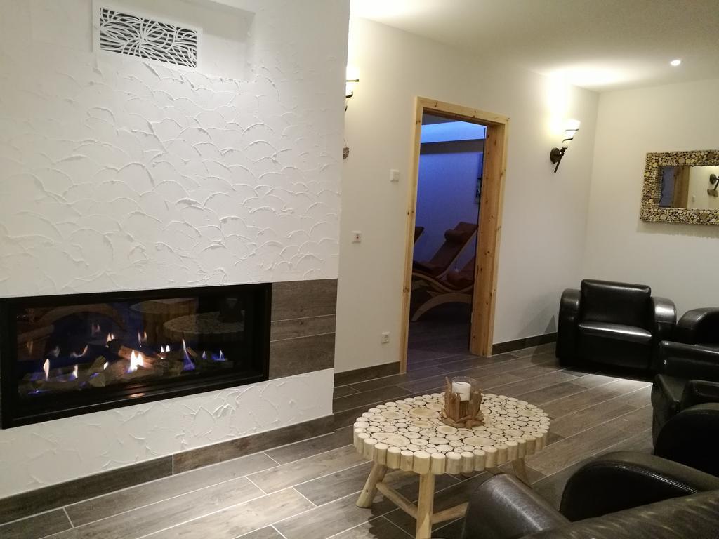 Hotel Weiss Angermunde Extérieur photo