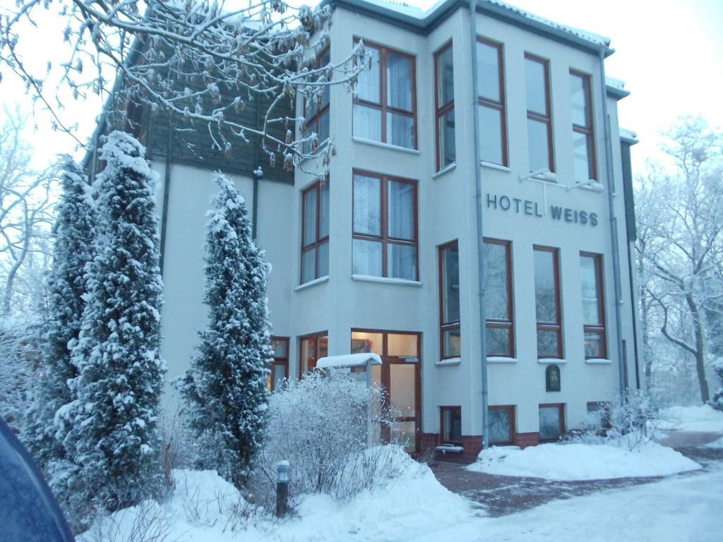 Hotel Weiss Angermunde Extérieur photo